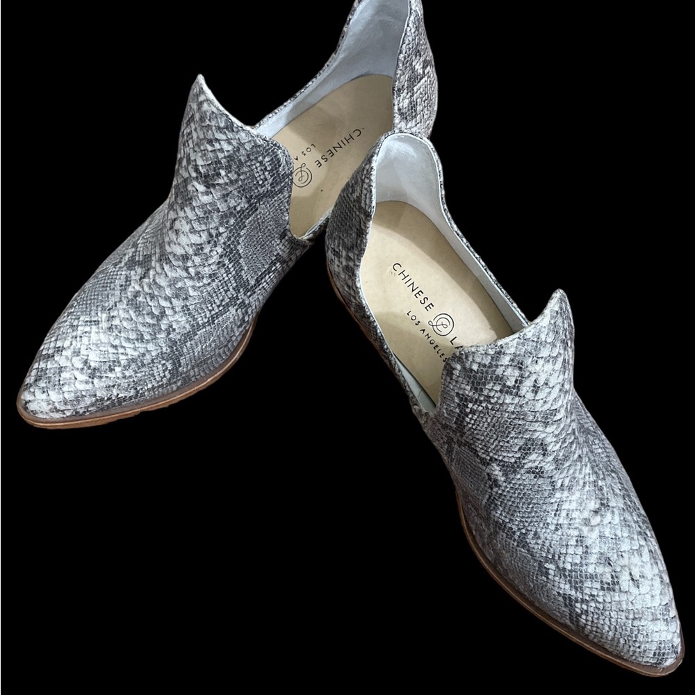 Chinese Laundry snakeskin pointed toe cut out side wooden heel bootie 6.5 37